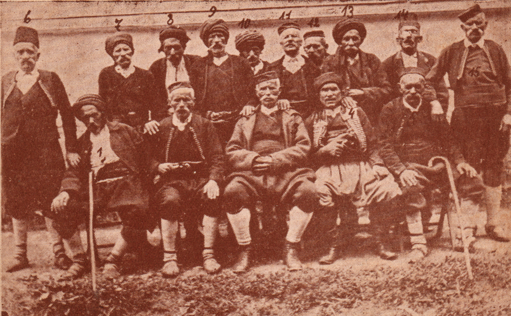 Mićo Ljubibratić and his military staff